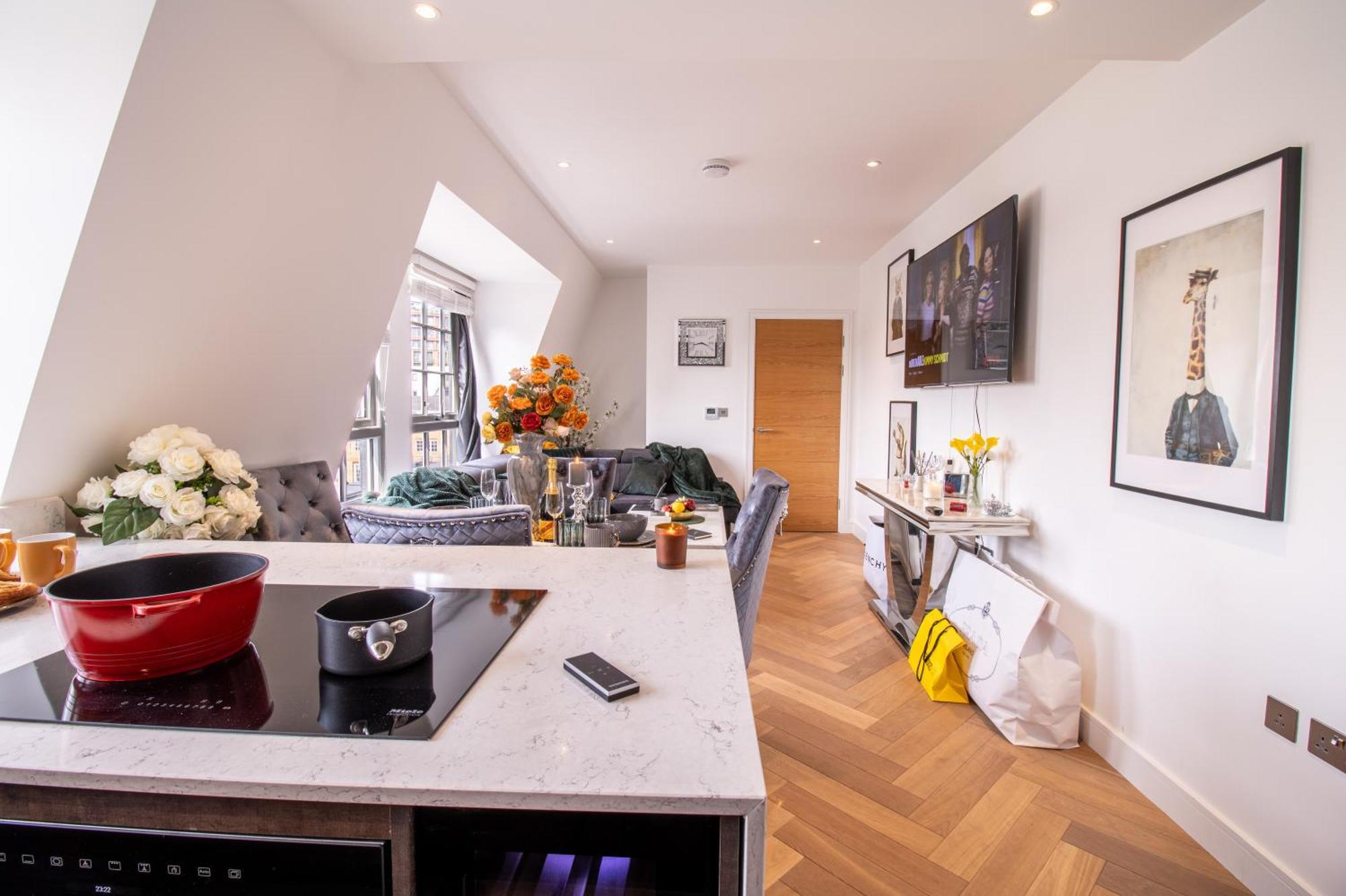 Luxurious 1-Bedroom Penthouse In Marble Arch 71 Londres Exterior foto